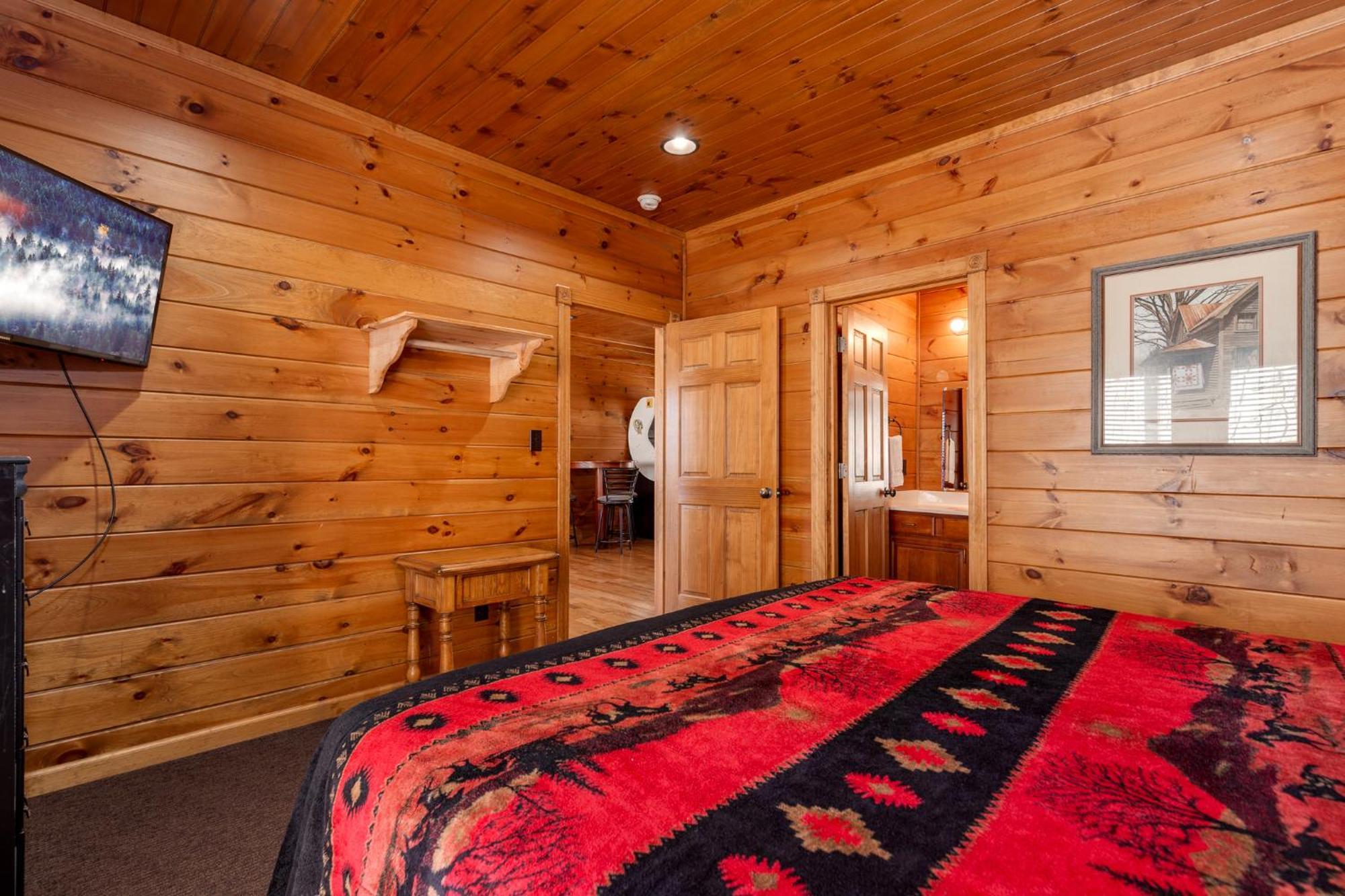 The Great Escape Ii, 5 Bedrooms, Sleeps 17, Game Room, Pool Access, Theater Gatlinburg Bagian luar foto
