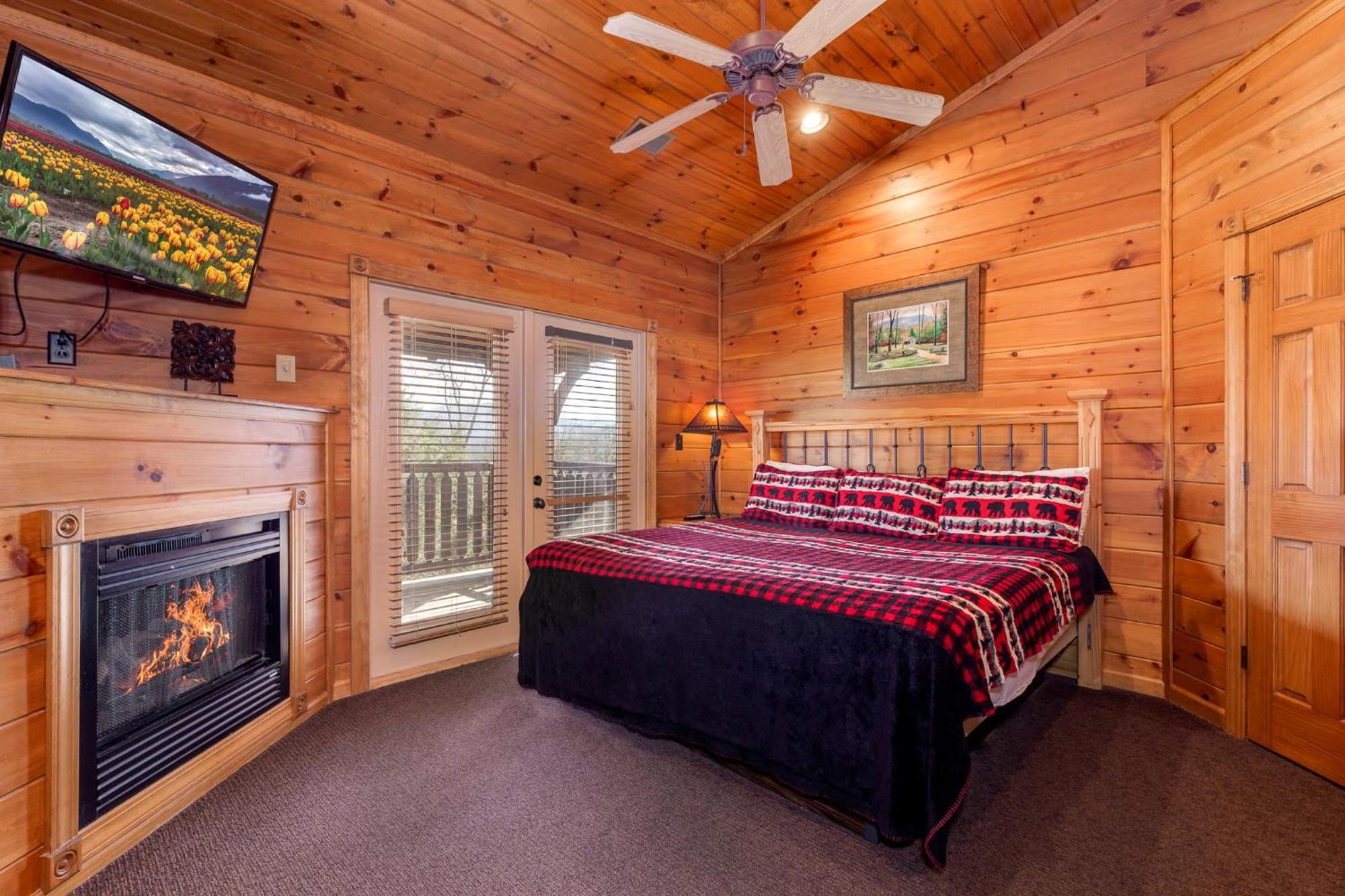The Great Escape Ii, 5 Bedrooms, Sleeps 17, Game Room, Pool Access, Theater Gatlinburg Bagian luar foto