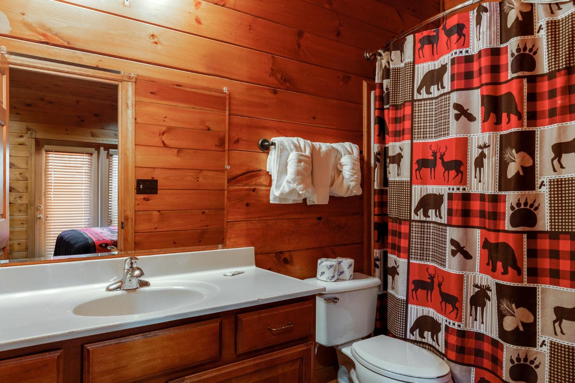 The Great Escape Ii, 5 Bedrooms, Sleeps 17, Game Room, Pool Access, Theater Gatlinburg Bagian luar foto