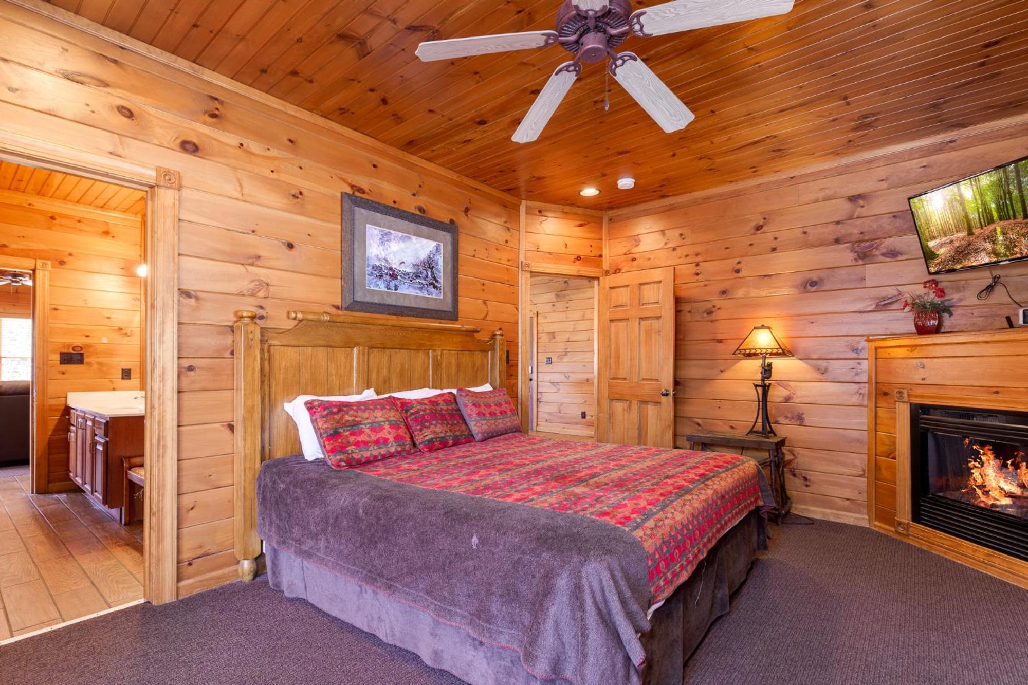 The Great Escape Ii, 5 Bedrooms, Sleeps 17, Game Room, Pool Access, Theater Gatlinburg Bagian luar foto