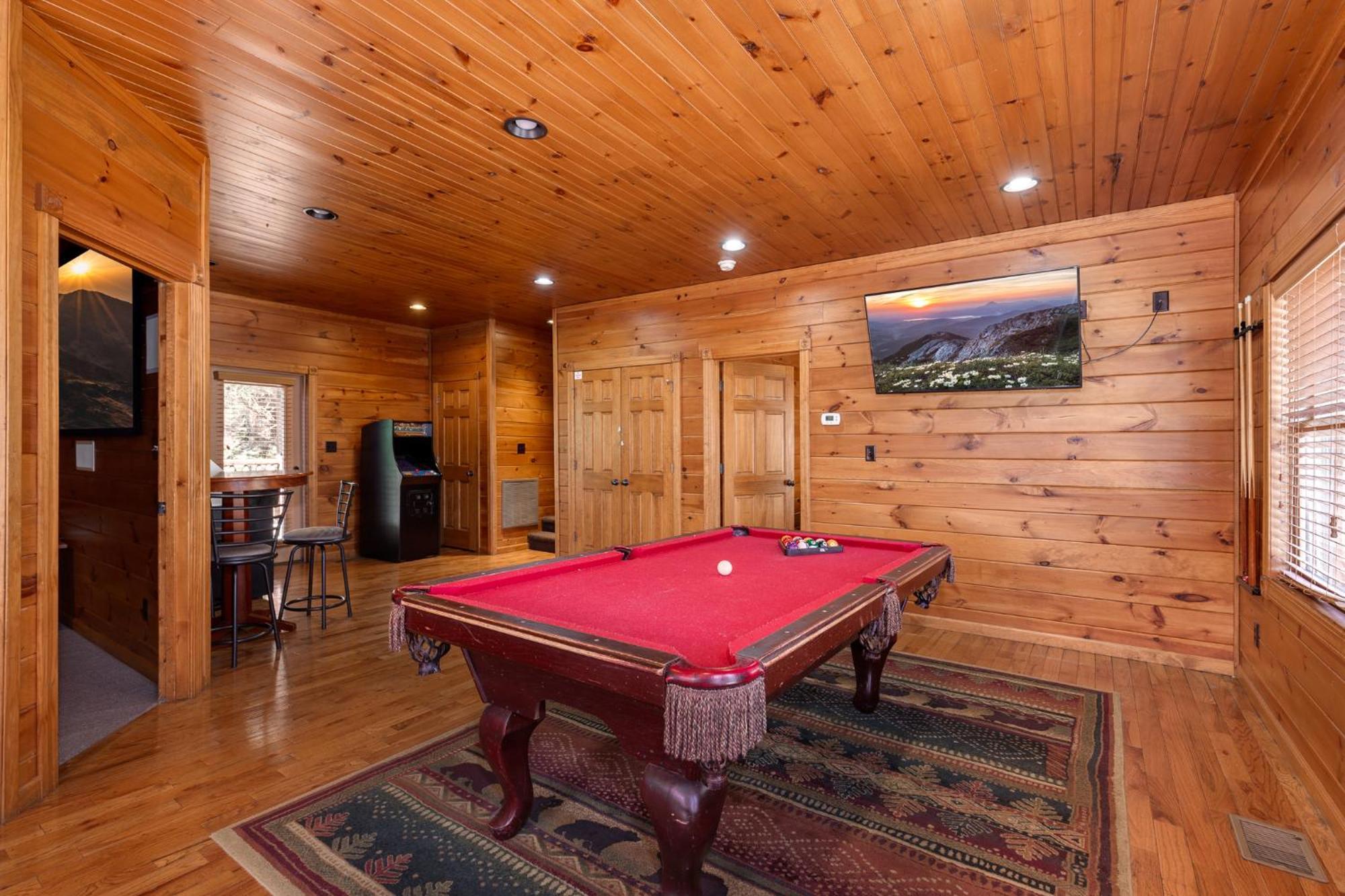 The Great Escape Ii, 5 Bedrooms, Sleeps 17, Game Room, Pool Access, Theater Gatlinburg Bagian luar foto